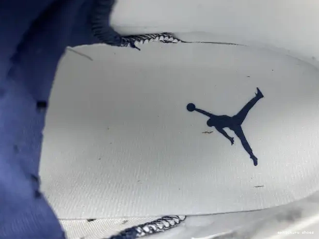 Rep CT8529-141 6 Navy (2022) Midnight Jordan Retro 0615